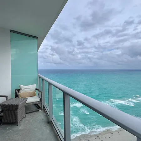 Picturesque Beachfront Condo - Lovely 2Bd And 2Ba Apt With Direct Ocean View